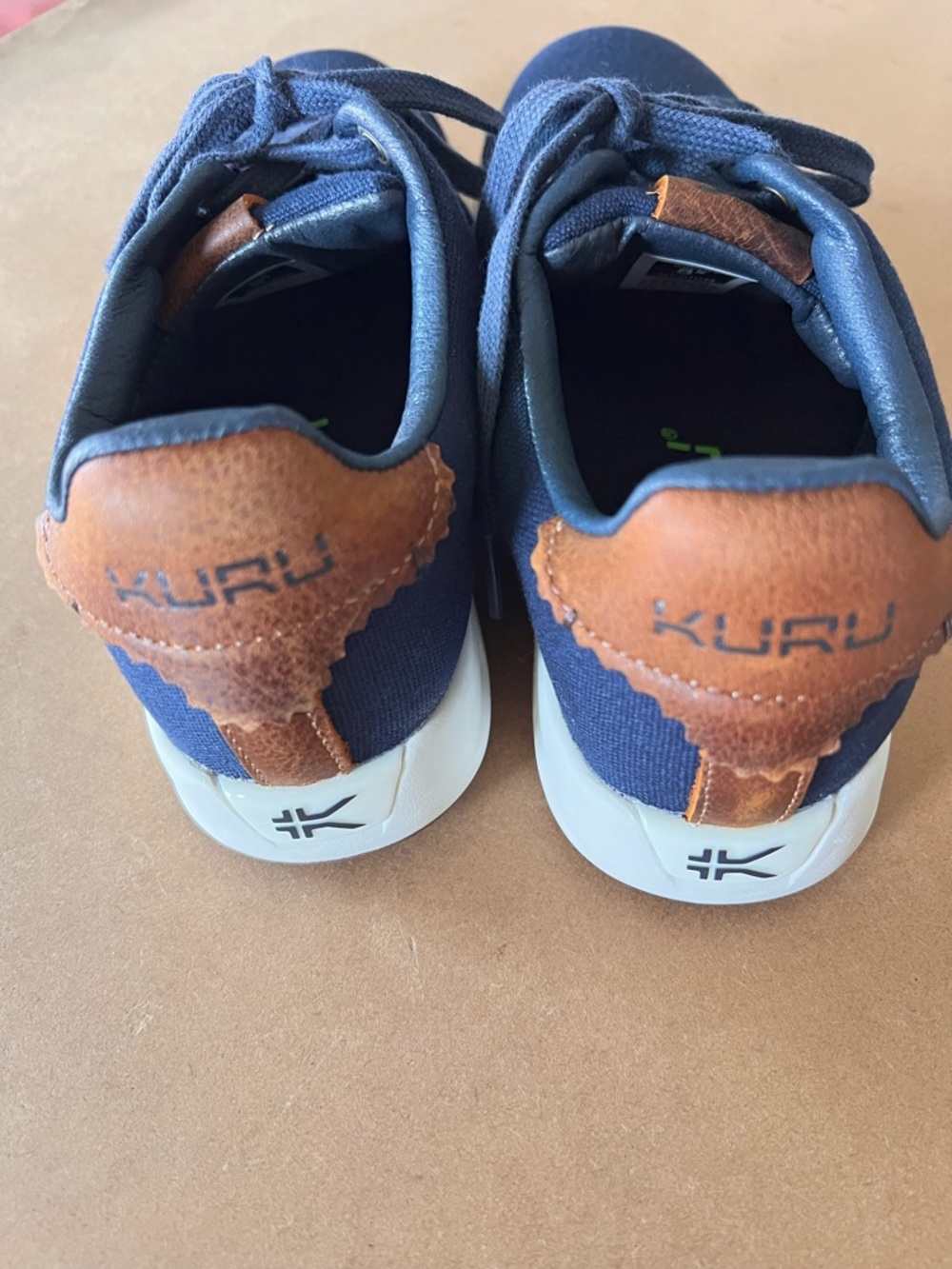 EUC Kuvu Women’s ROAM Canvas Shoe in Navy Size 8.5 - Picture 4 of 9